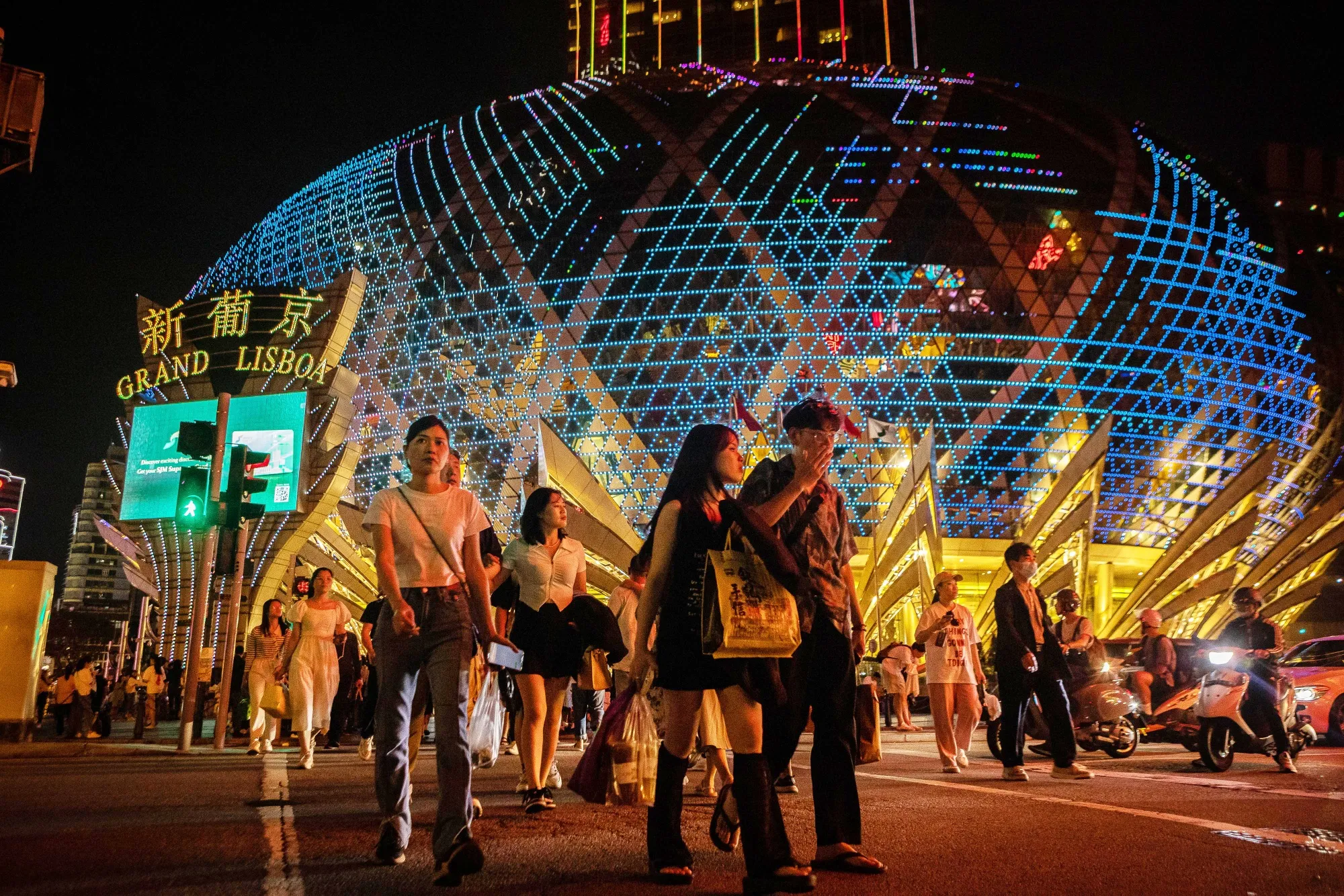 The Evolution of Macau's Gaming Industry: From "Intermediary Model" to "Integrated Resort Model"