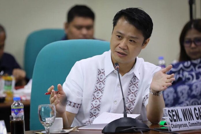 "The poorer you borrow, the poorer you get!" Philippine senator angrily criticizes online gambling and high-interest loans for exploiting the poor.