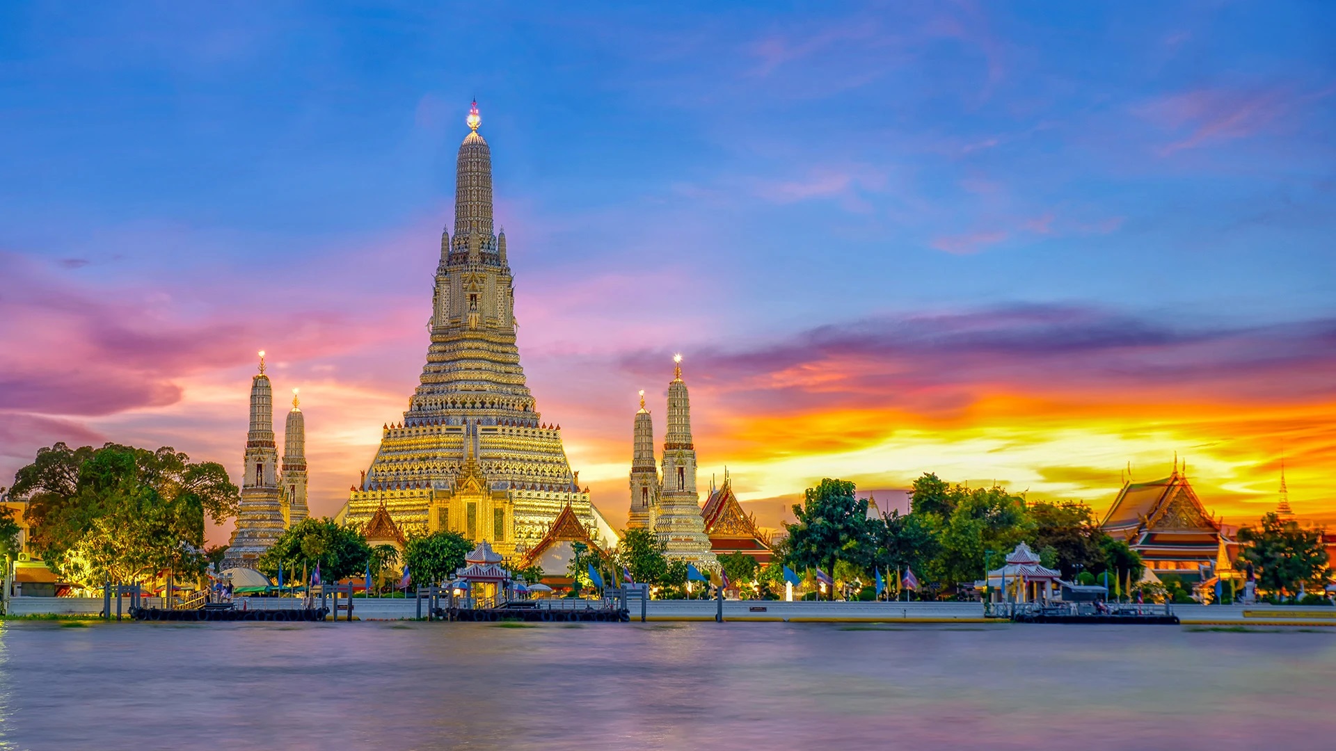 Thailand's tourism industry warns against rushing to legalize casinos, calling for a national referendum and transparent policies.