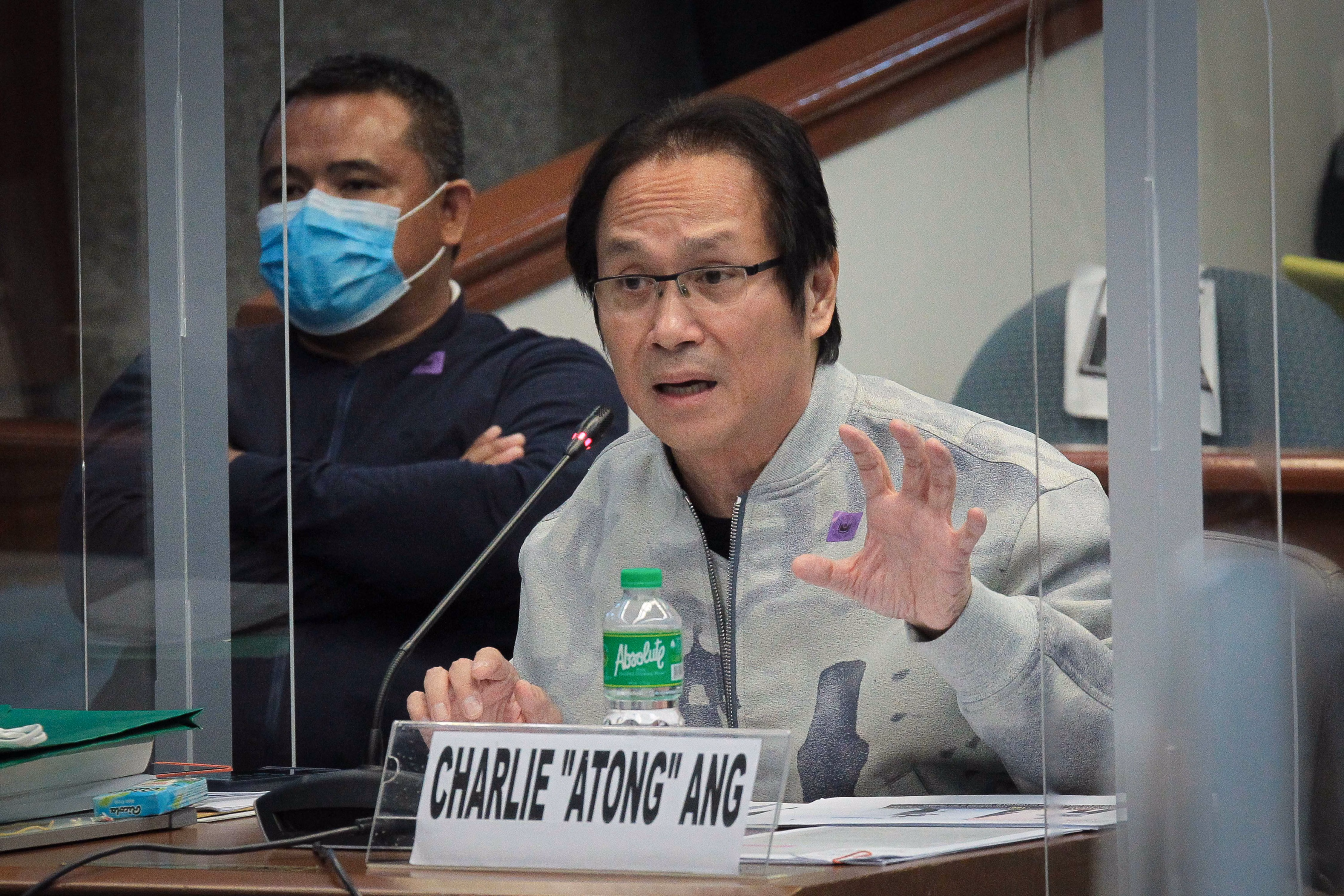 “鬥雞賭王”查理（Charlie “Atong” Ang）被指涉多起失蹤案，反控稱舉報人向其勒索3億比索