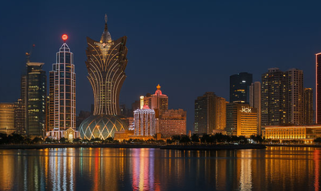 Macau's gambling revenue in November was 21 billion, showing steady progress with seasonal adjustments.