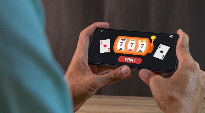 Philippine Central Bank warns: Illegal online gambling may threaten the nation's FATF grey list status.