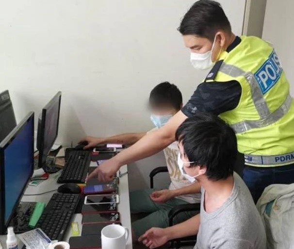 “專殺中國人”：吉隆坡警方搗毀跨境賭博窩點，30人落網
