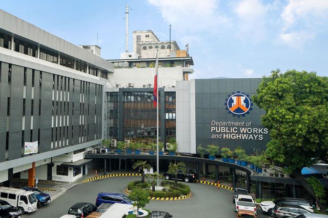 "Salary insufficient to cover huge gambling funds? Two officials from the Philippines' DPWH suspected of embezzling 600 million pesos for lavish gambling"