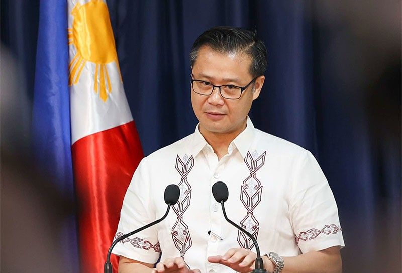 菲参议员张桥伟指控移民局变“护照生意场”，要求彻查POGO外籍遣返腐败链