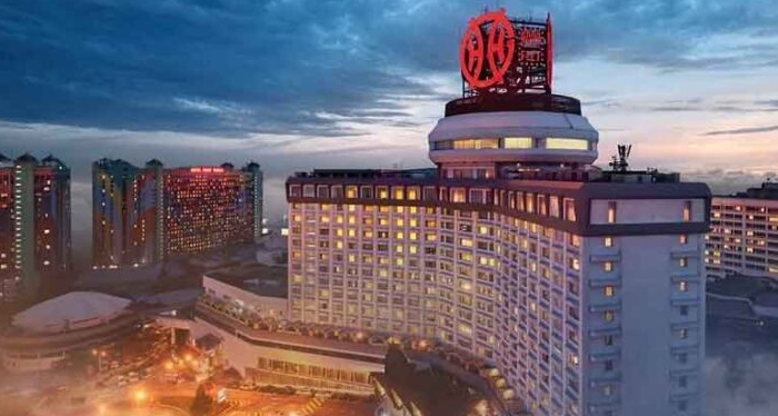 Moody's places Genting Group on downgrade watchlist due to acquisition of Genting Malaysia possibly deteriorating credit metrics.