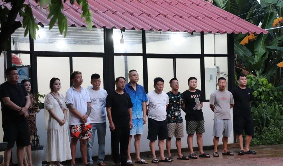 Multiple Photos! Cambodian Oddar Meanchey's sudden raid on telecom fraud base, 103 foreign nationals arrested, including 78 Chinese nationals.