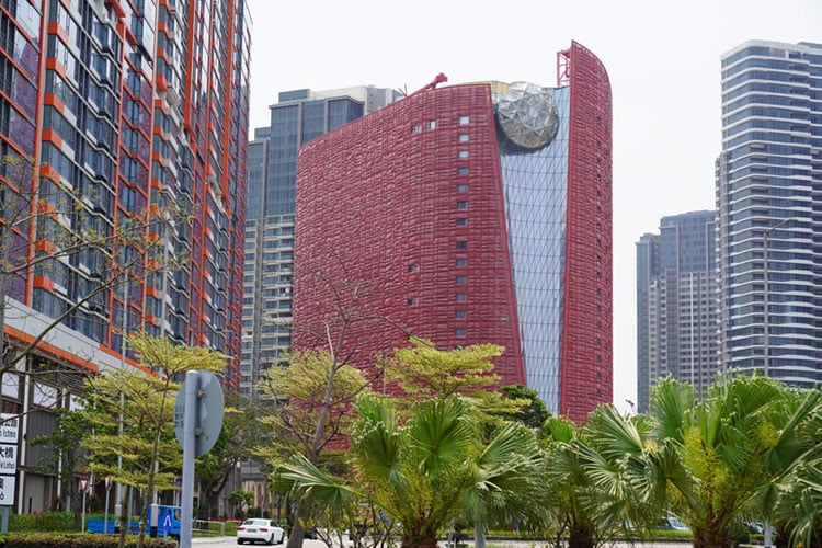 澳门十三酒店易主风波：吕强光家族疑或接盘，重新布局澳门博彩版图