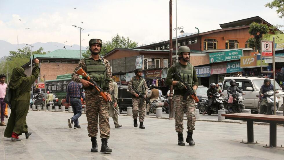 India-Pakistan Tensions Escalate: Multiple Countries Issue Safety Warnings, Border Traffic Disrupted