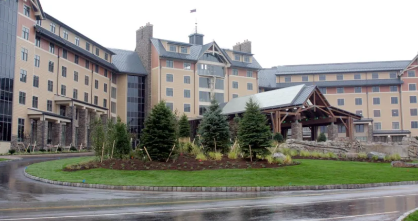 Mount Airy赌场就小费和加班费诉讼达成230万美元和解