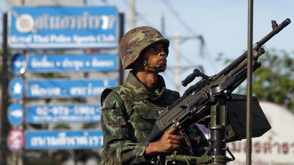 Chinese cyber fraud gangs suspected of involvement in border harassment, Thai military identifies transnational forces in Cambodia-Thailand conflict.