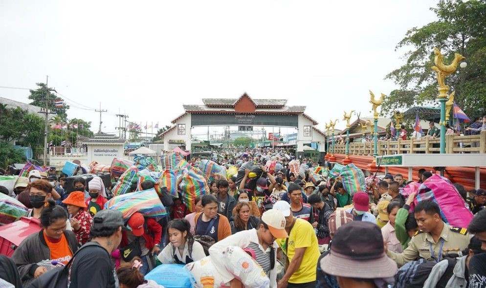 泰国爆发反柬情绪，五天内近40万柬籍劳工紧急返国避险